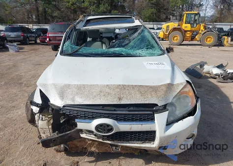 2010 Toyota Rav4 Limited z USA, uszkodzony, nr VIN JTMYF4DV9A5030472